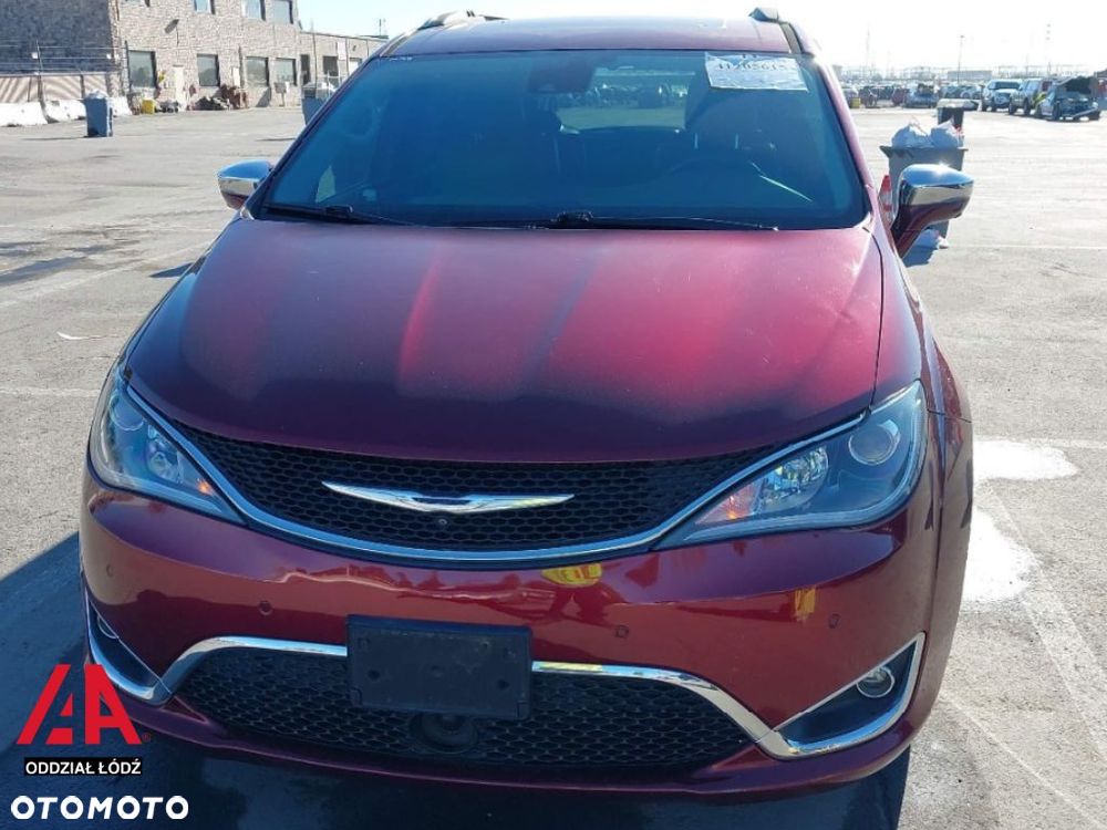 Chrysler Pacifica - 2