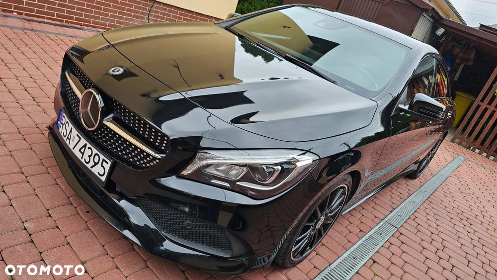 Mercedes-Benz CLA 200 d 4Matic 7G-DCT AMG Line - 10