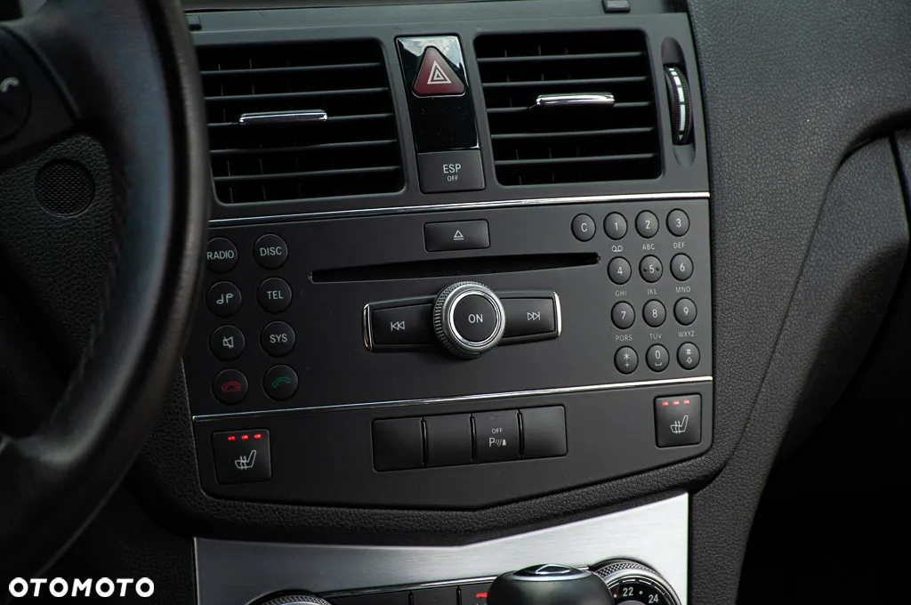 Mercedes-Benz Klasa C 200 T 7G-TRONIC Avantgarde Edition - 33