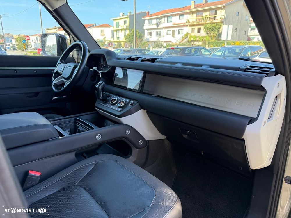 Land Rover Defender 2.0 D 110 AWD S - 19