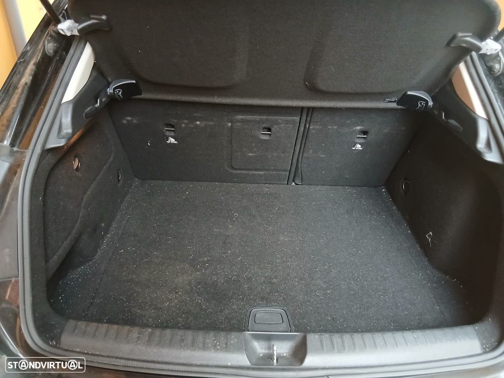 Mercedes-Benz GLA 180 CDI Urban - 7