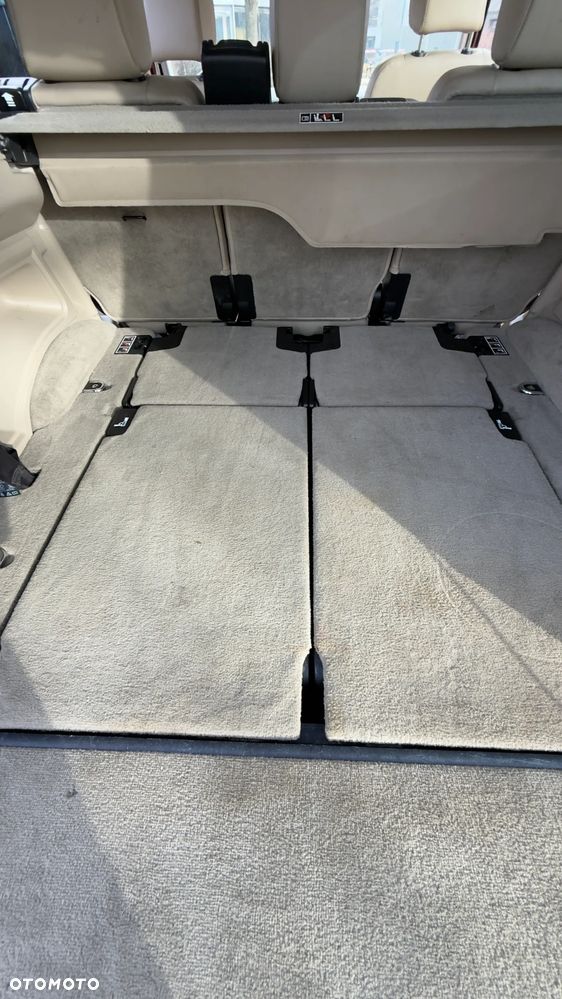 Land Rover Discovery 3.0 SD V6 HSE - 17