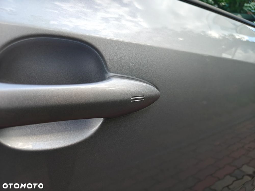 Toyota Corolla 1.8 Hybrid Comfort - 17