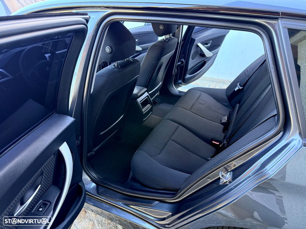 BMW 318 d M Sport - 45