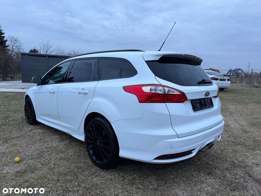 Ford Focus 2.0 EcoBoost ST mit Leder-Sport-Paket - 28