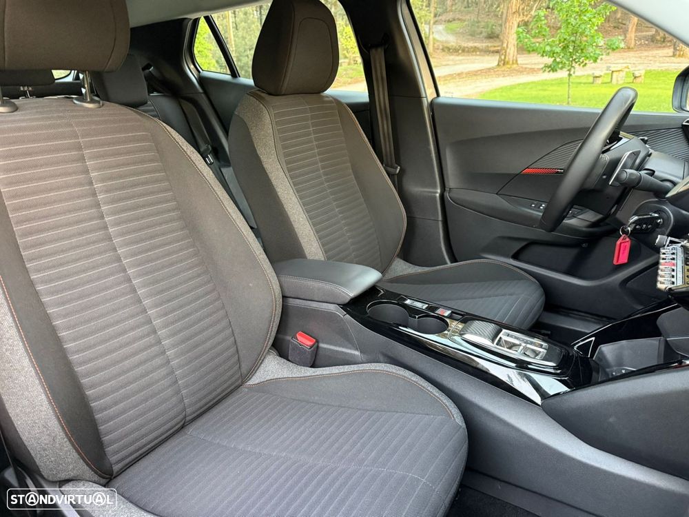 Peugeot 2008 1.2 PureTech Active EAT8 - 20