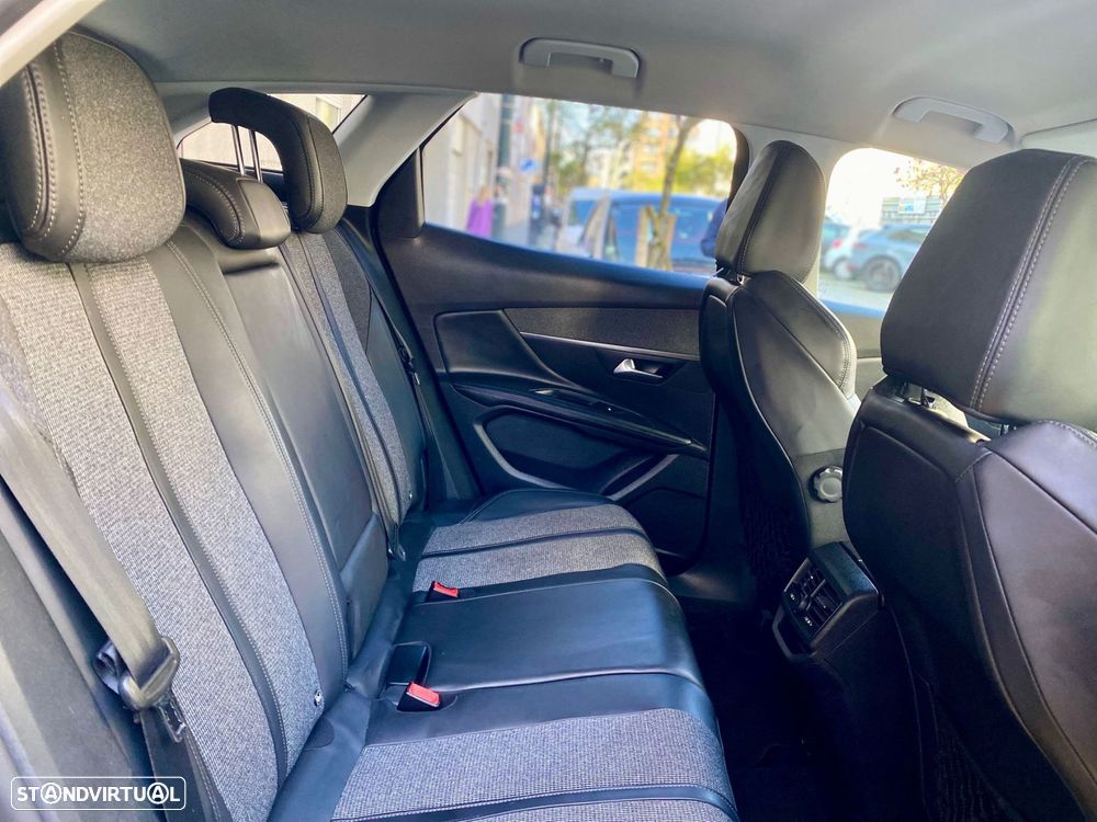 Peugeot 3008 1.5 BlueHDi Allure - 28