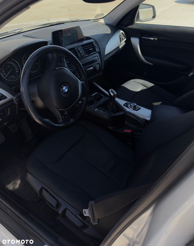 BMW Seria 1 116d - 6