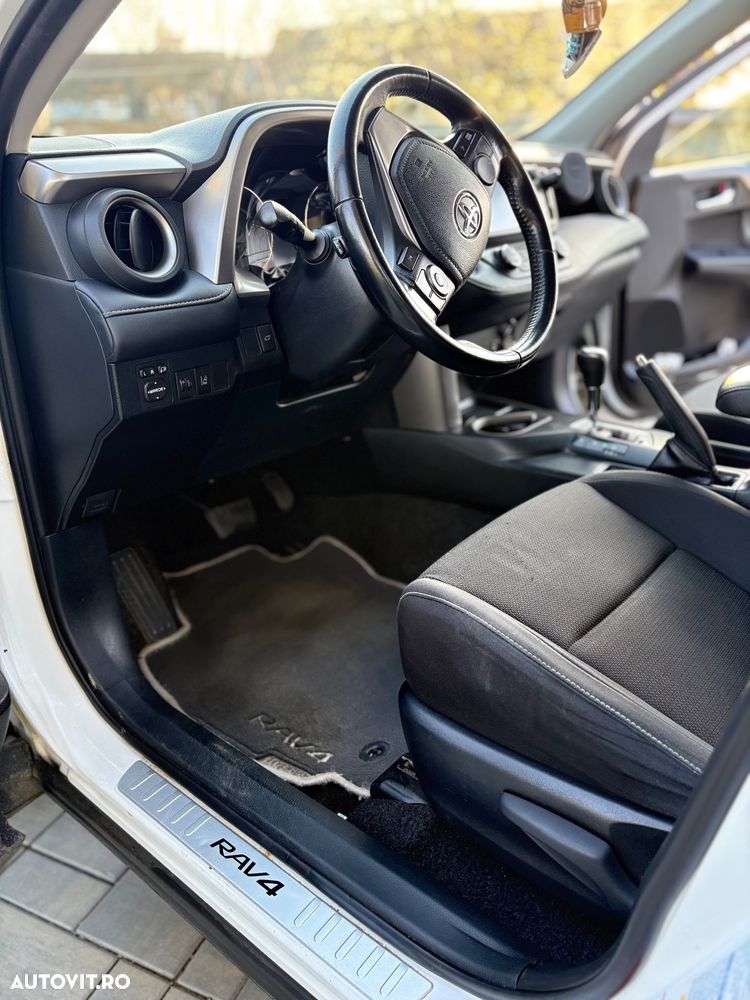 Toyota RAV4 - 7