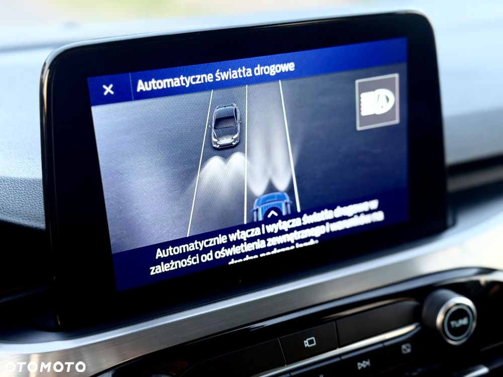 Ford Kuga 2.0 EcoBlue 4x4 TITANIUM - 38