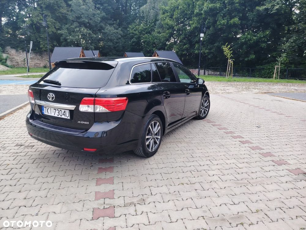 Toyota Avensis 1.8 Sol NAVI - 6