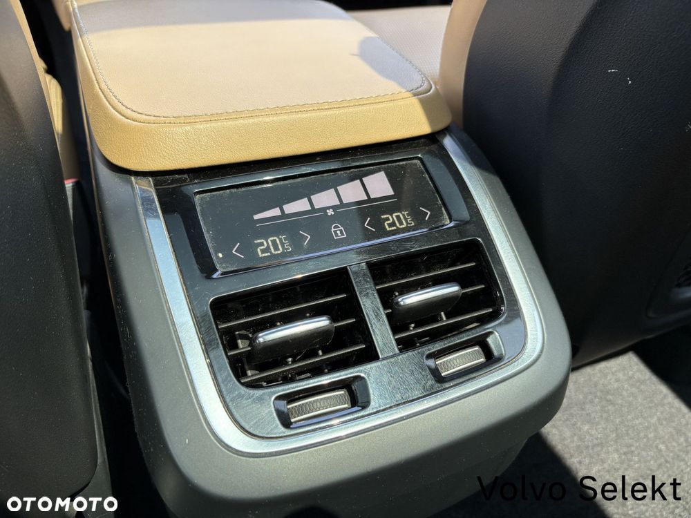 Volvo XC 90 - 28