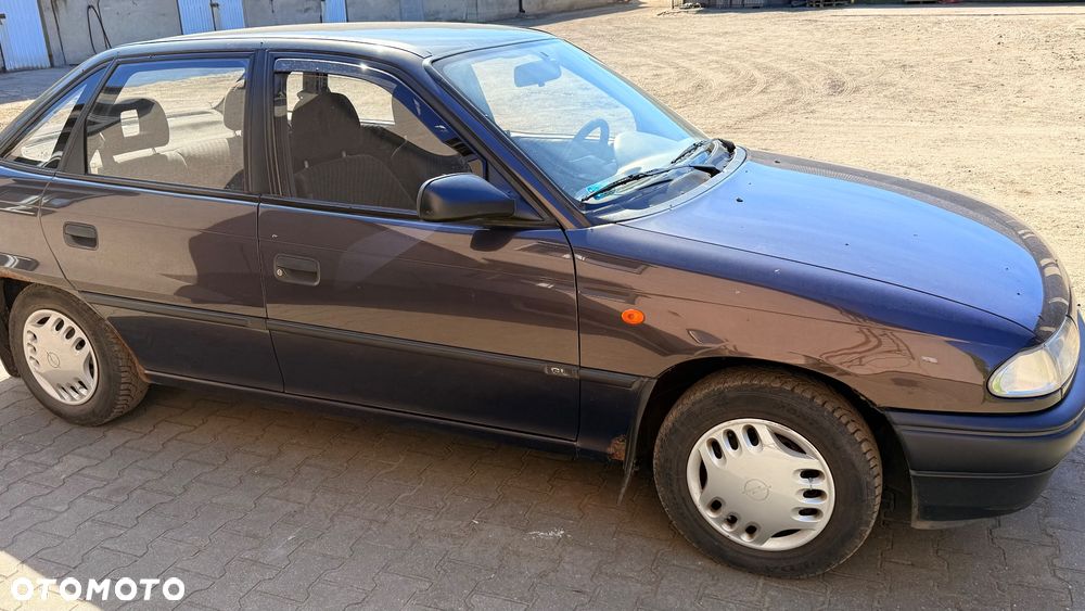 Opel Astra 1.4 GL - 2
