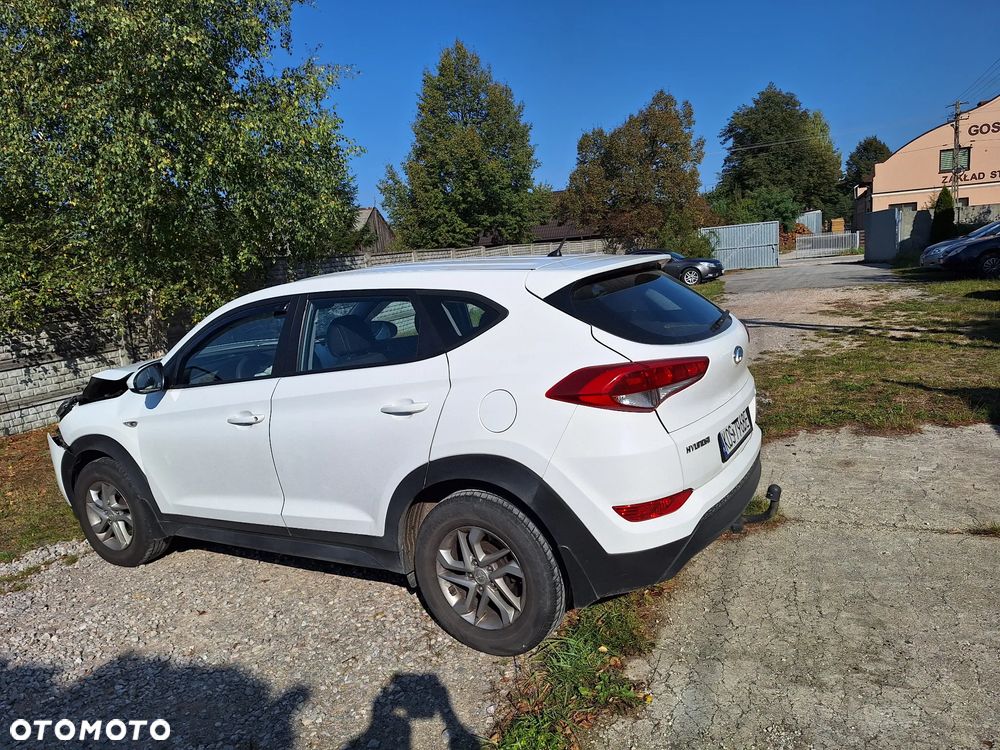 Hyundai Tucson 1.7 CRDI BlueDrive Classic 2WD - 11