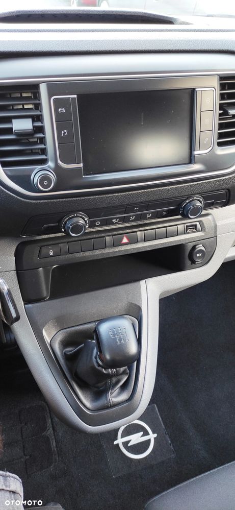 Opel Vivaro - 17