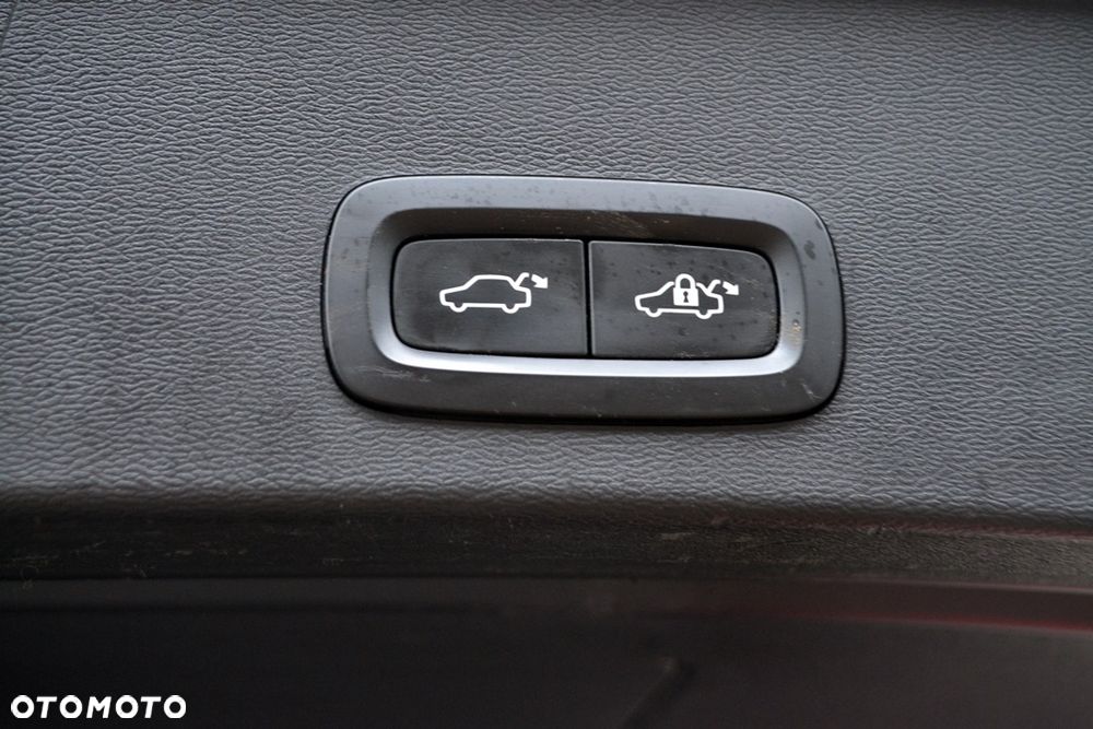 Volvo XC 40 D3 Momentum - 21