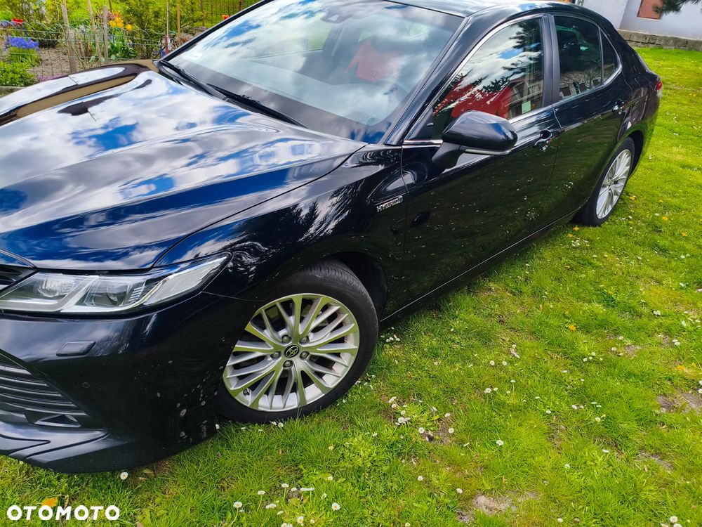 Toyota Camry 2.5 Hybrid Comfort CVT - 2