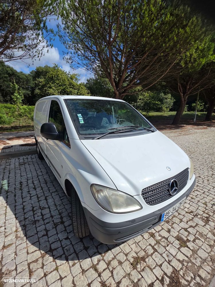 Mercedes-Benz Vito 109 CDi/32 9L Compacto - 2