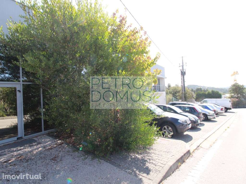 PAVILHÃO COM 2 PISOS PARA ARMAZÉM/ GARAGEM E ESRITÓRIOS (PARA SERVI... - Grande imagem: 2/20