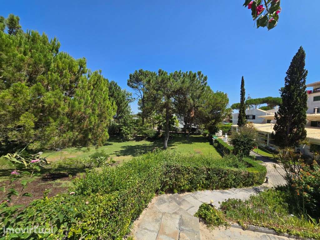 T3 com Parqueamento e varandas a 600m da praia Atlântica - Grande imagem: 2/50