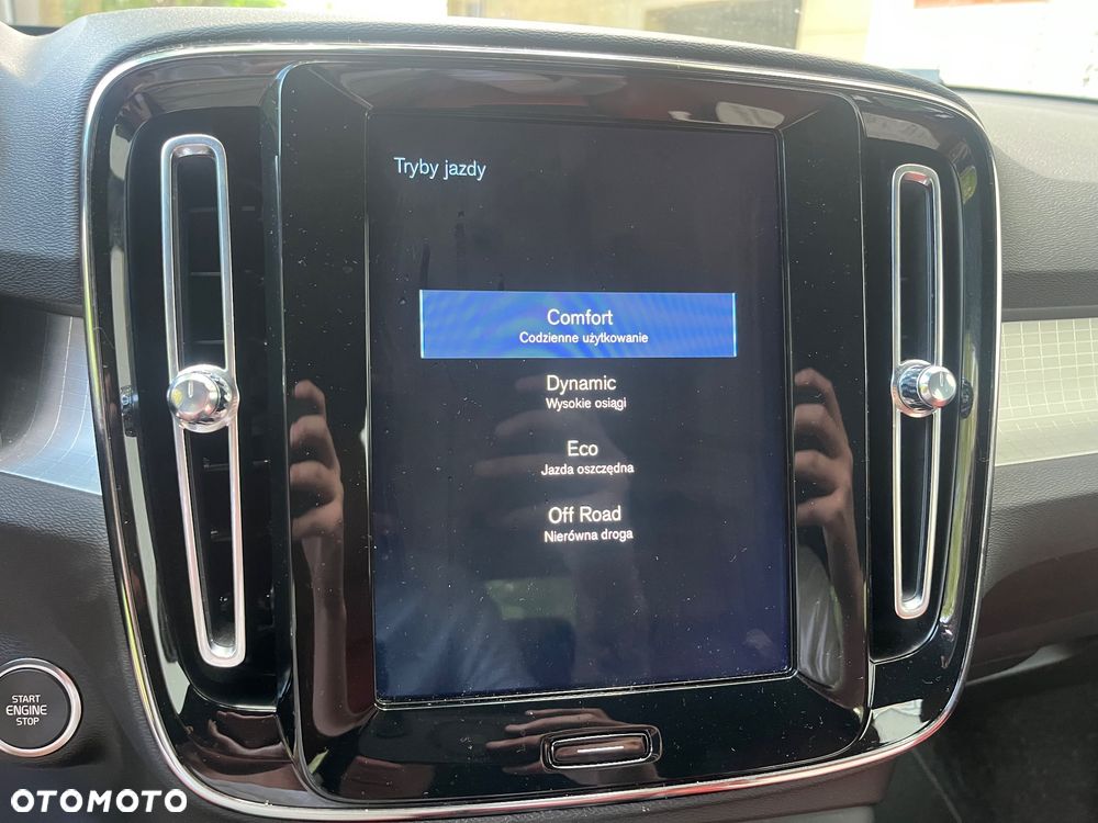 Volvo XC 40 D3 Momentum Pro - 23