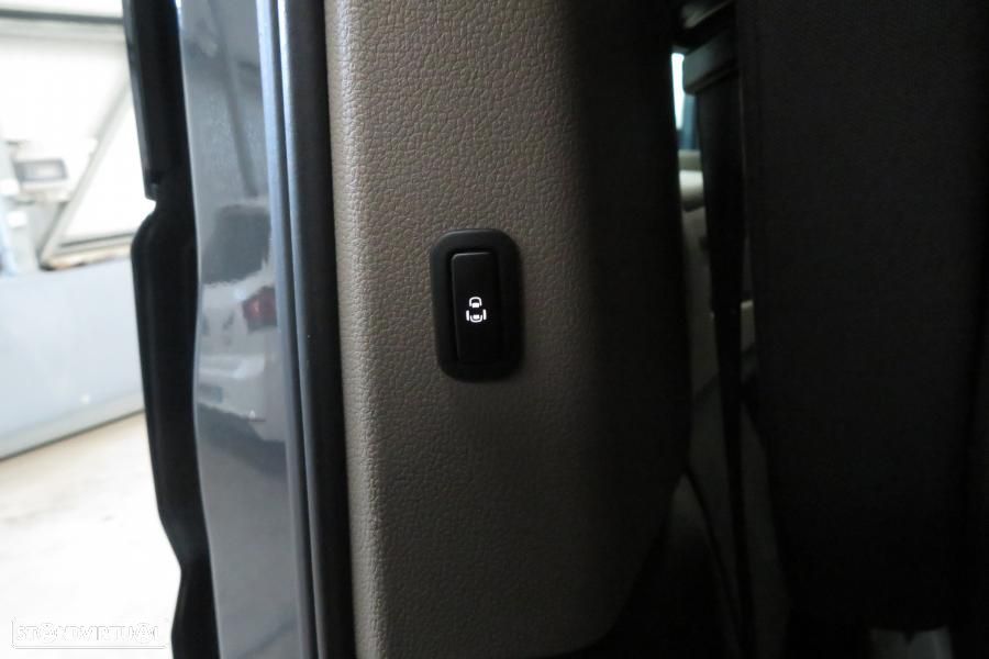 VW Multivan 2.0 TDI Style DSG - 29