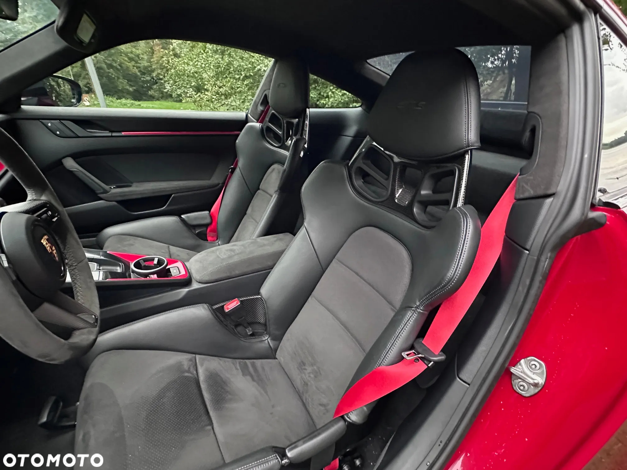 Porsche 911 Carrera GTS - 10