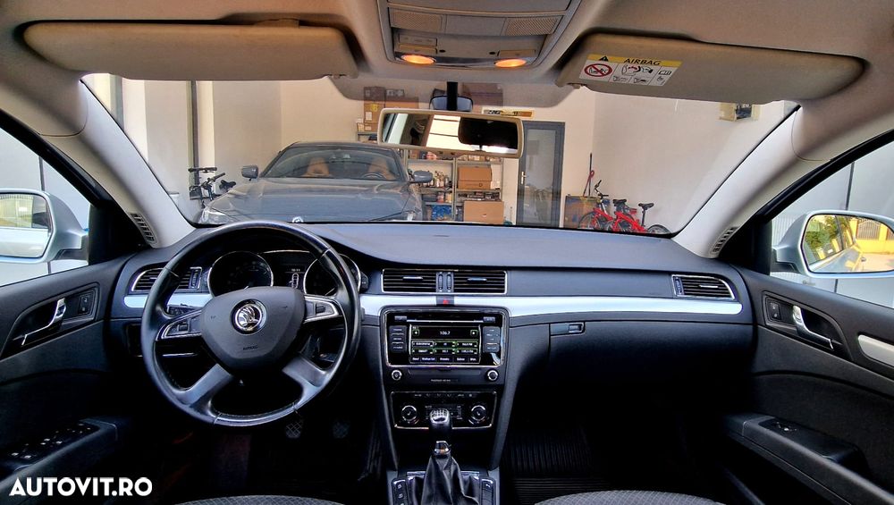 Skoda Superb 2.0 TDI Ambition - 11