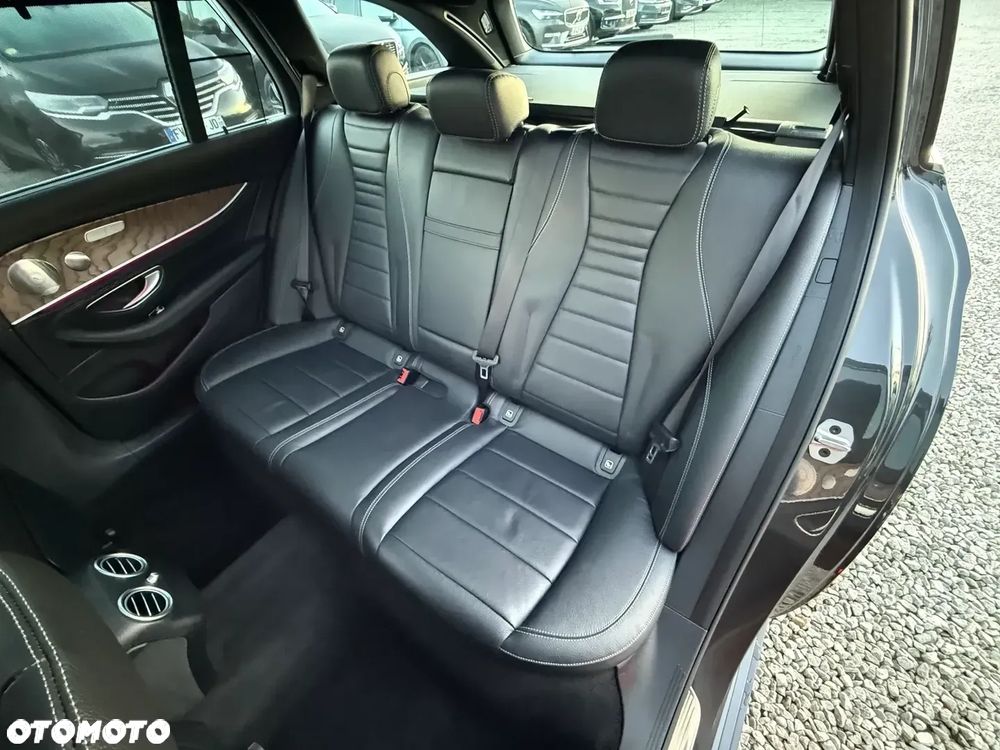 Mercedes-Benz Klasa E 300 de PHEV 4-Matic AMG 9G-Tronic - 32