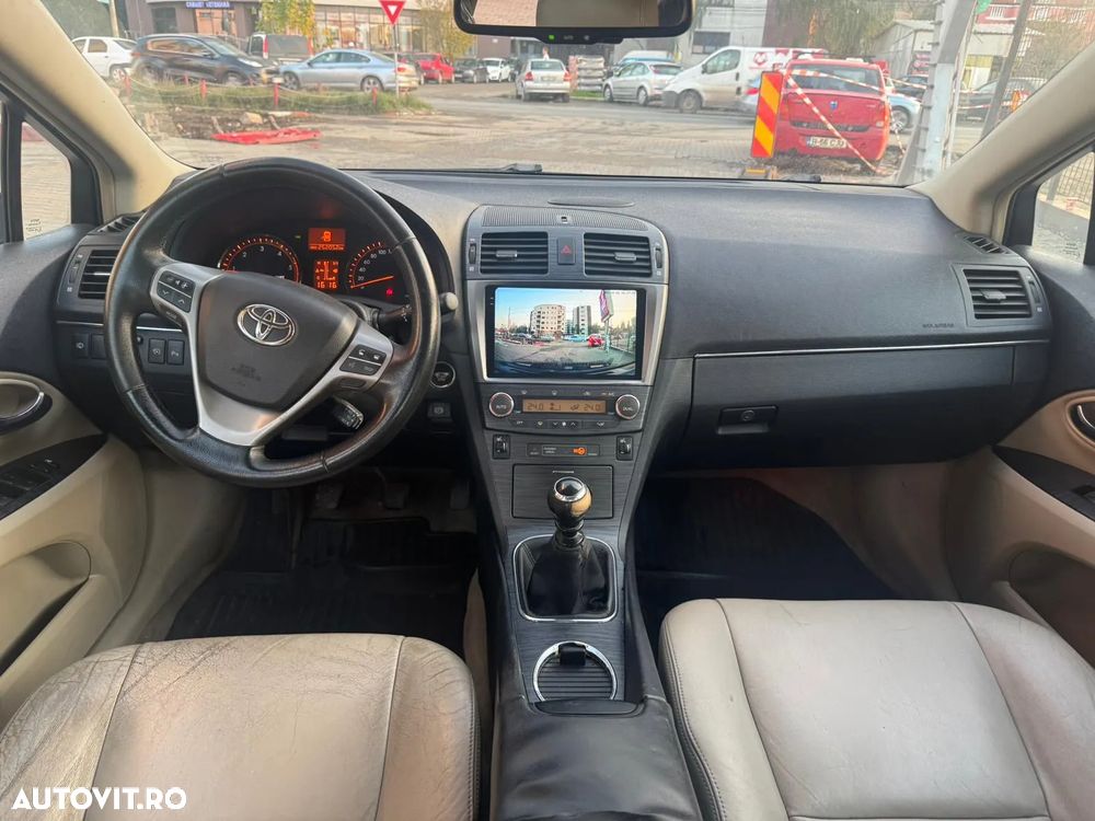 Toyota Avensis 2.2 D-CAT Luxury - 6