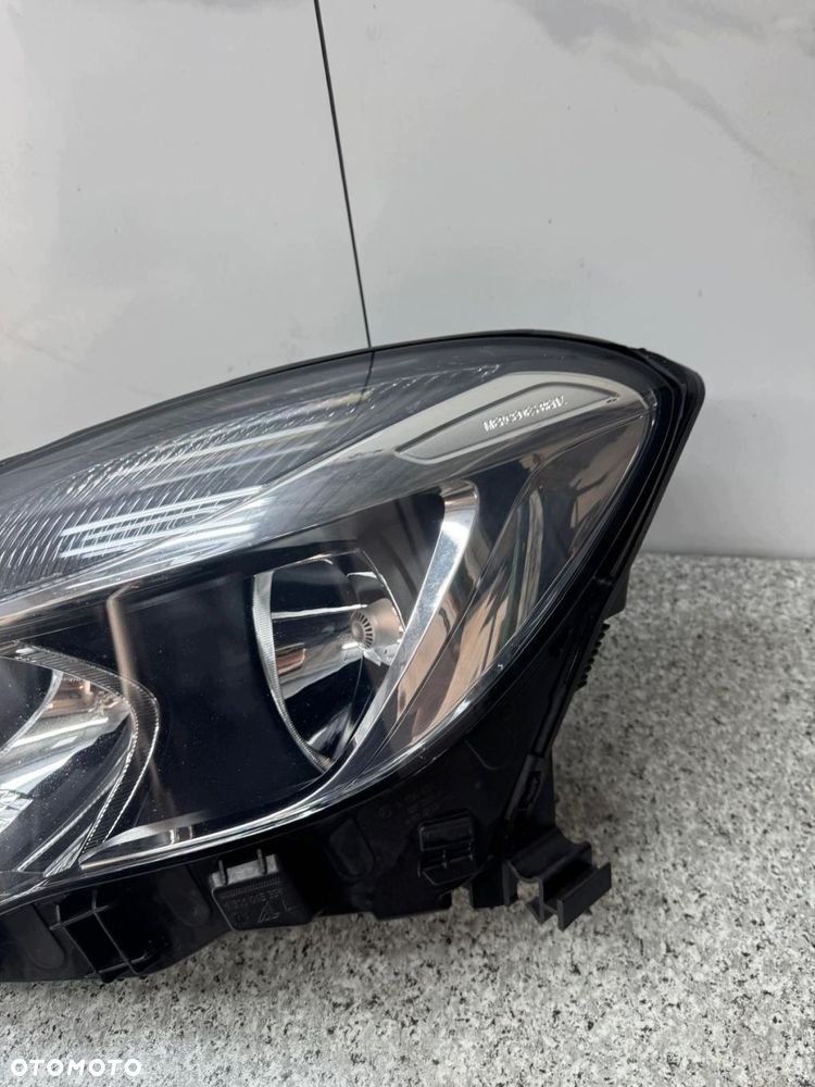lampa lewy przód mercedes gla w156 2015-2018 a1569061300 - 11