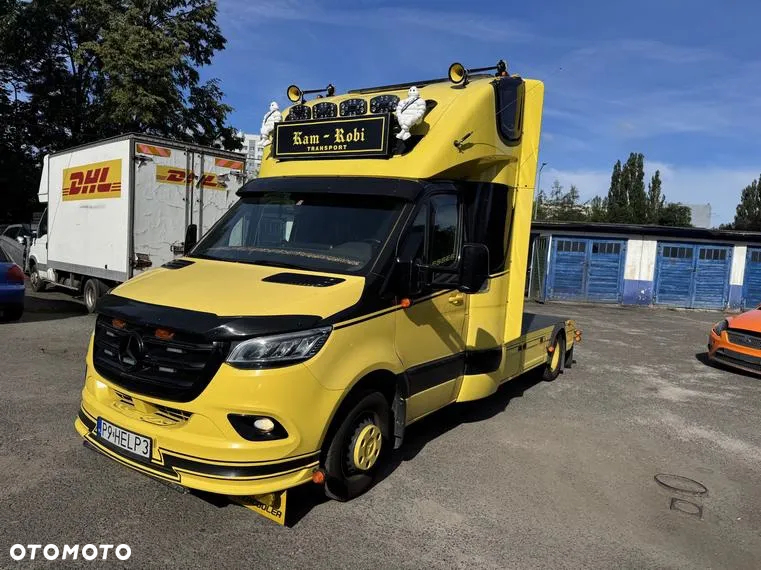 Mercedes-Benz Sprinter - 2