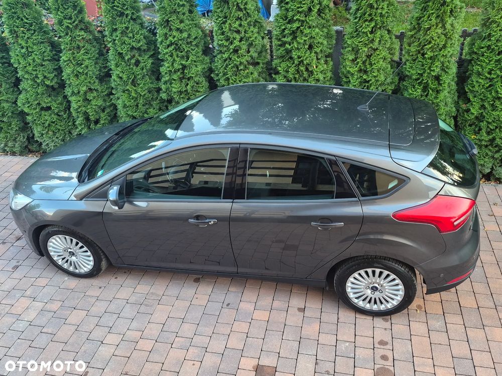 Ford Focus - 30