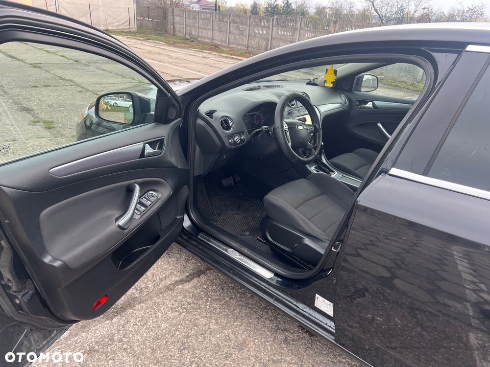 Ford Mondeo 2.0 TDCi Titanium - 11