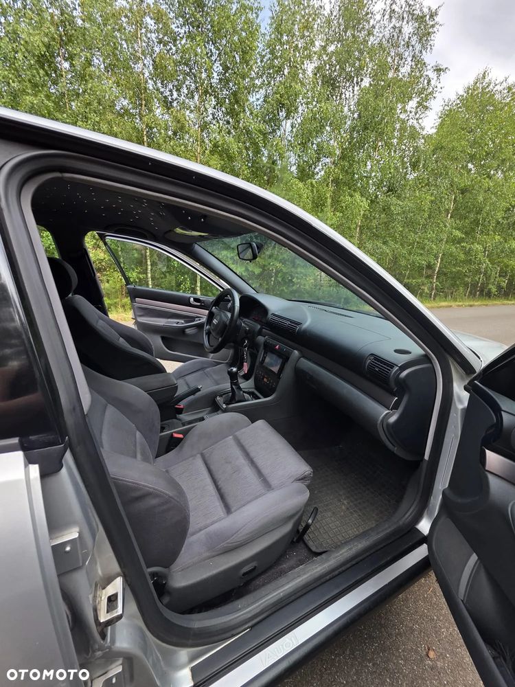 Audi A4 Limousine - 3