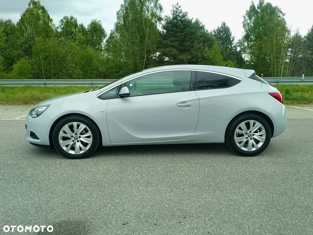 Opel Astra 1.7 CDTI DPF Sport - 2