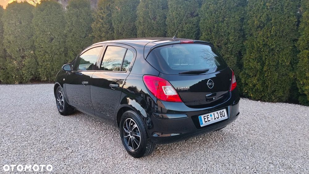 Opel Corsa 1.2 16V Innovation - 11