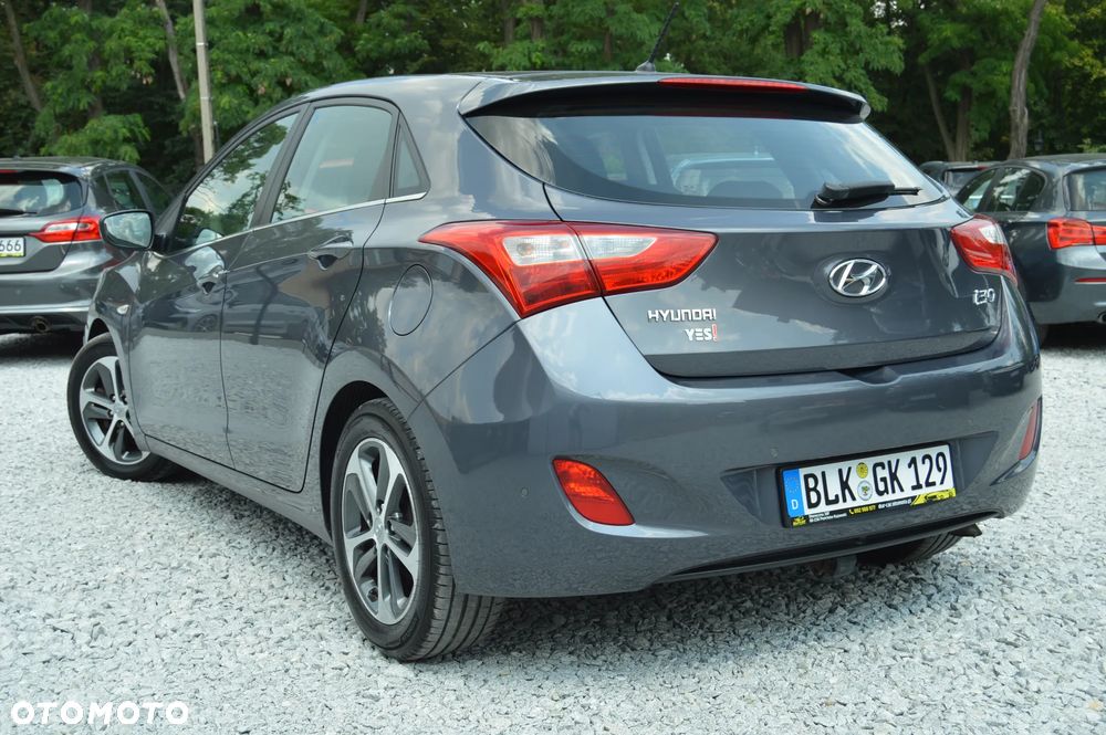 Hyundai i30 blue 1.6 GDI YES Gold - 24