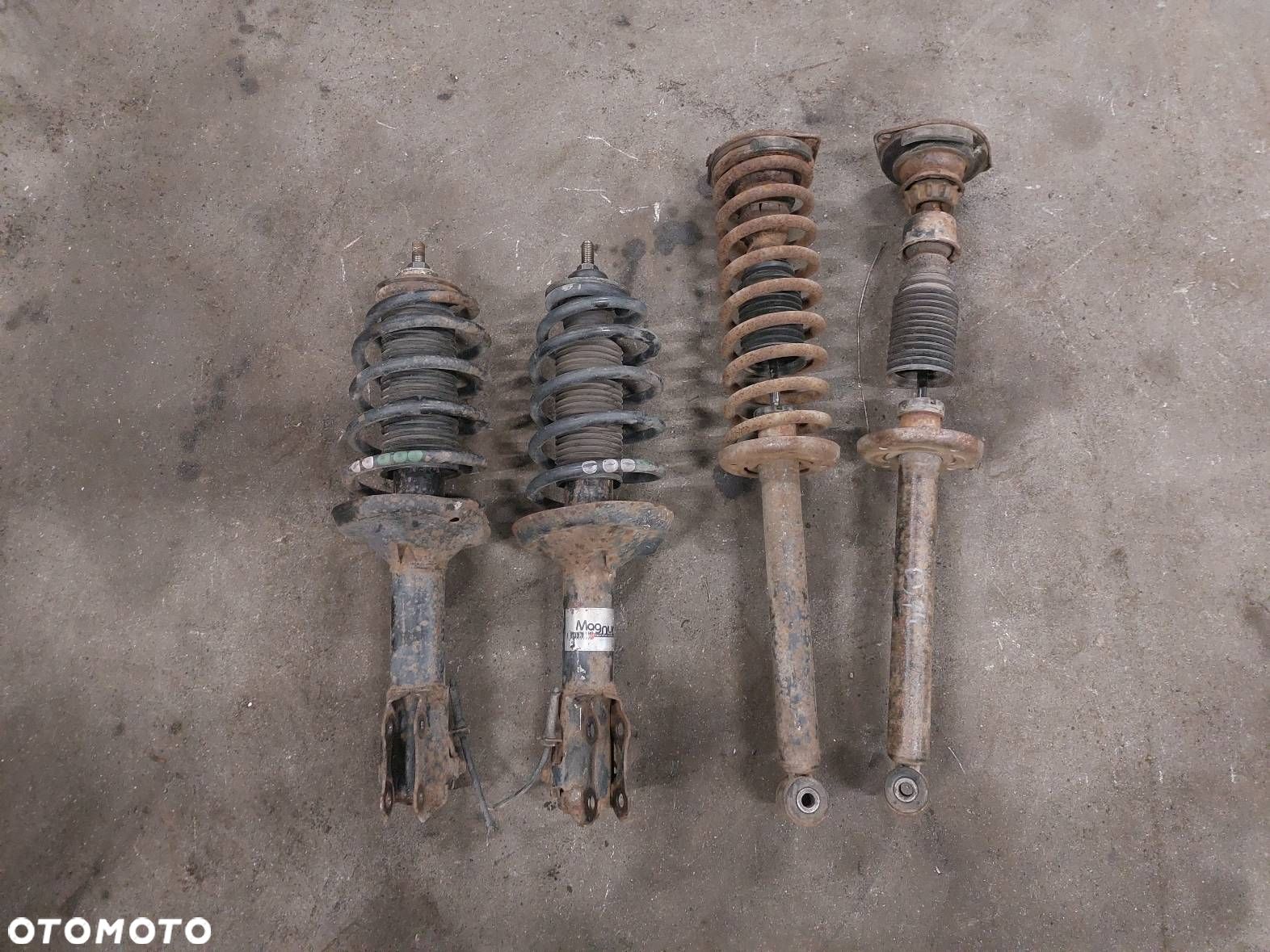 AMORTYZATOR + SPRĘŻYNA TYŁ + PRZÓD KOMPLET VOLKSWAGEN PASSAT B4 KOMBI - 1