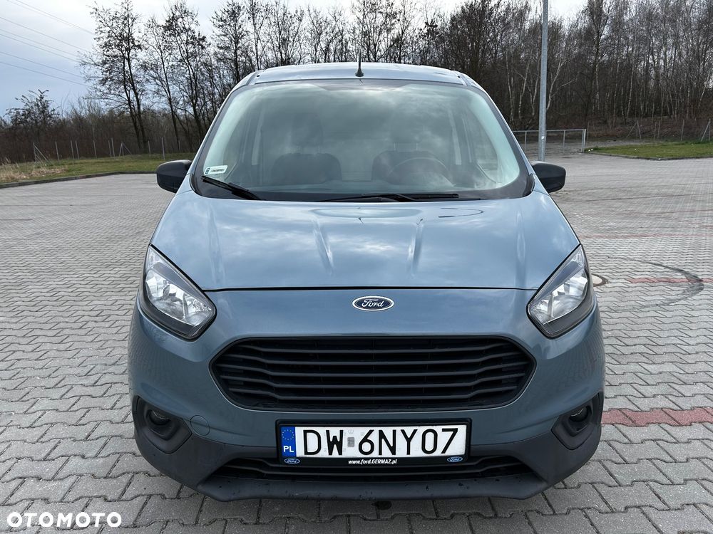 Ford Transit Courier - 9