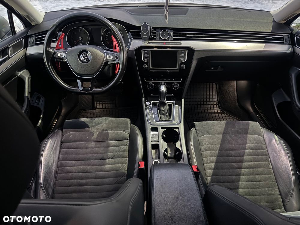 Volkswagen Passat 2.0 TDI SCR (BlueMotion Tech) 4Motion D Highline - 8