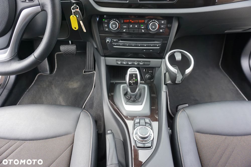 BMW X1 xDrive18d Sport Line - 36