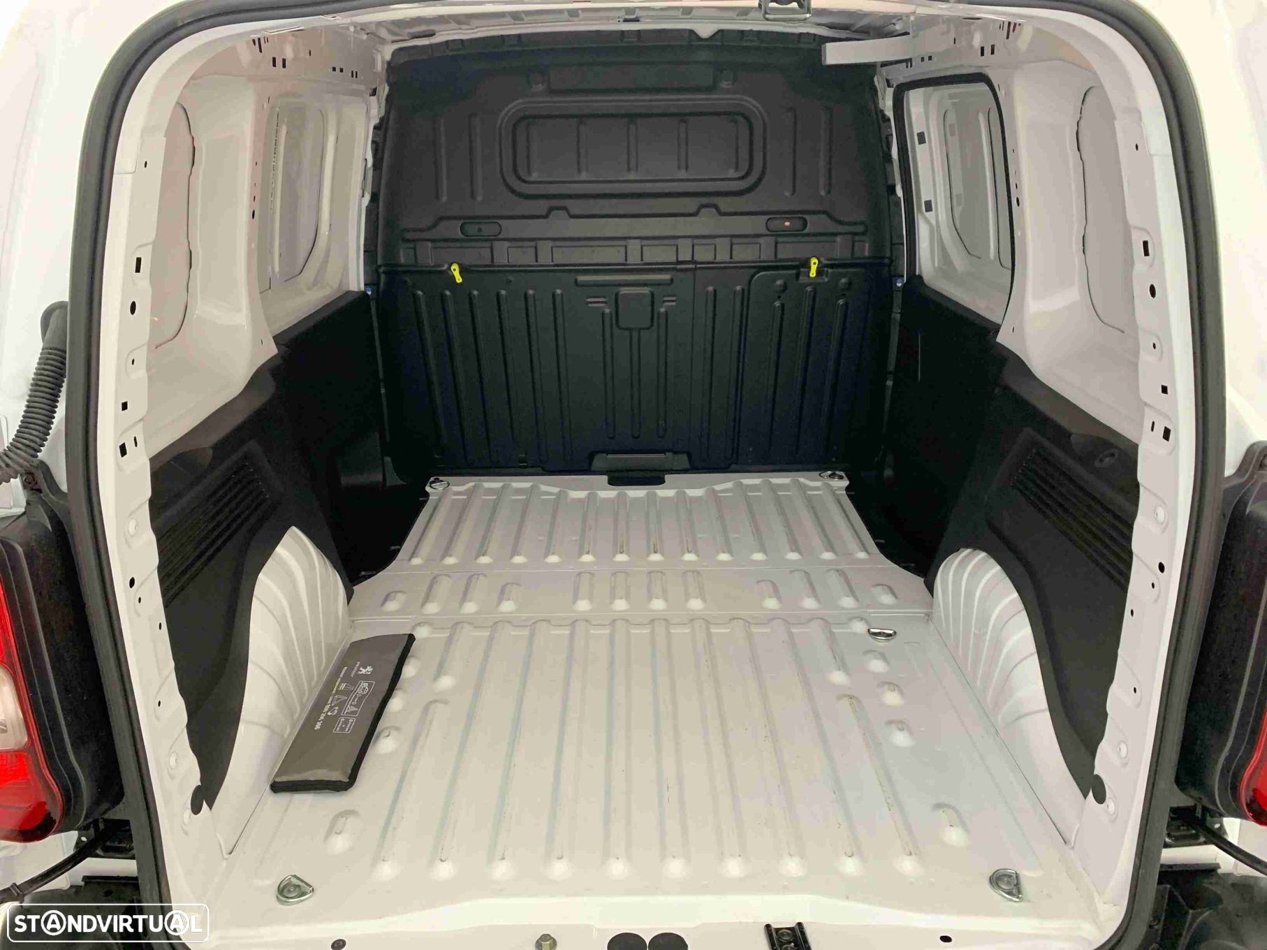 Peugeot Partner 1.5 BlueHDi Standard - 13