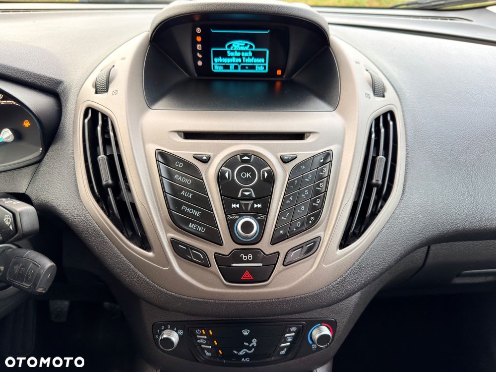 Ford Tourneo Courier 1.0 EcoBoost Titanium - 33