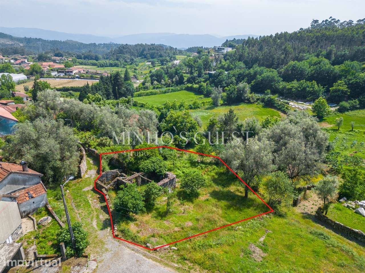 Terreno (700m2) c/ Ruína em Serzedelo – Póvoa de Lanhoso - Grande imagem: 3/24