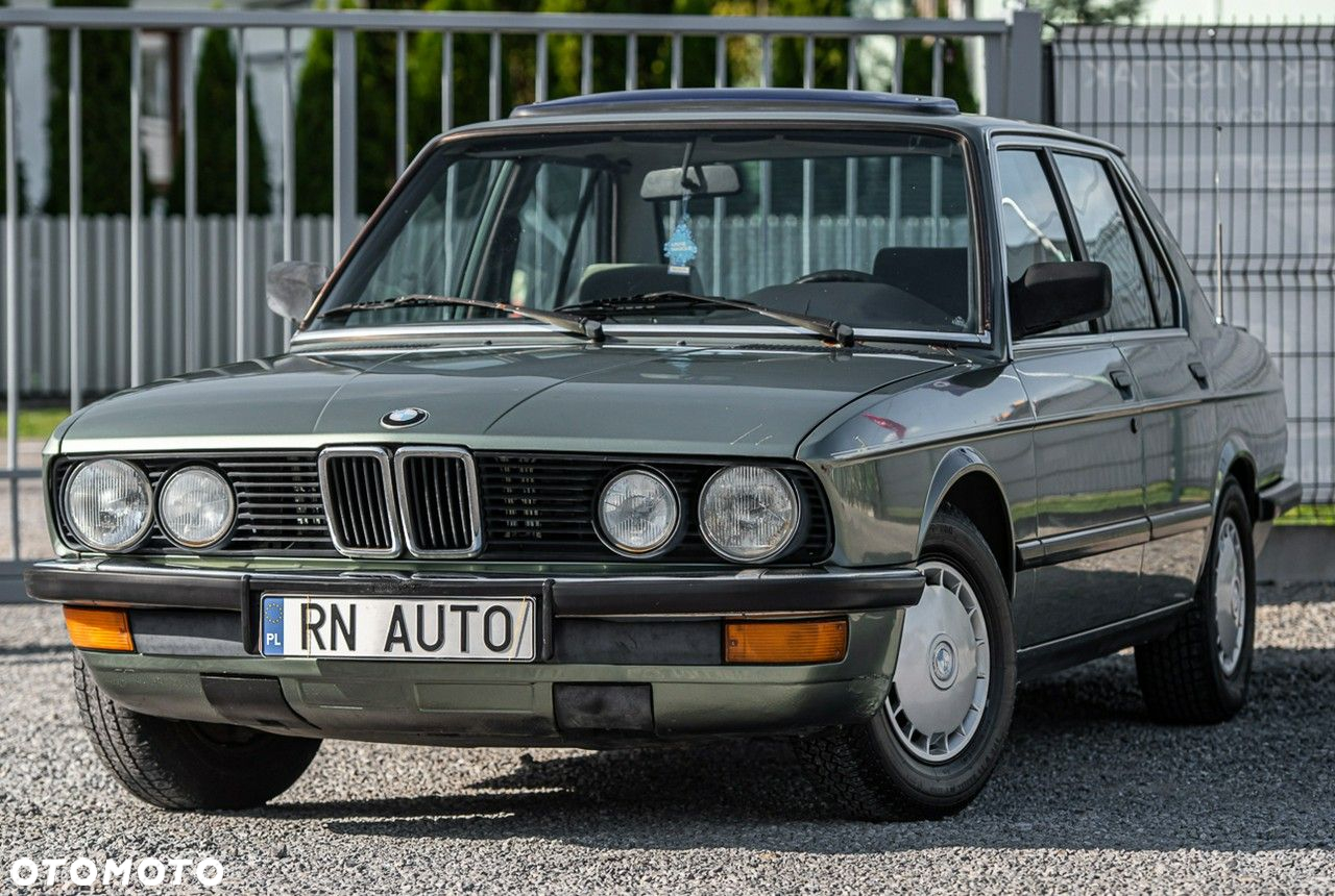 BMW Seria 5 518 i - 3