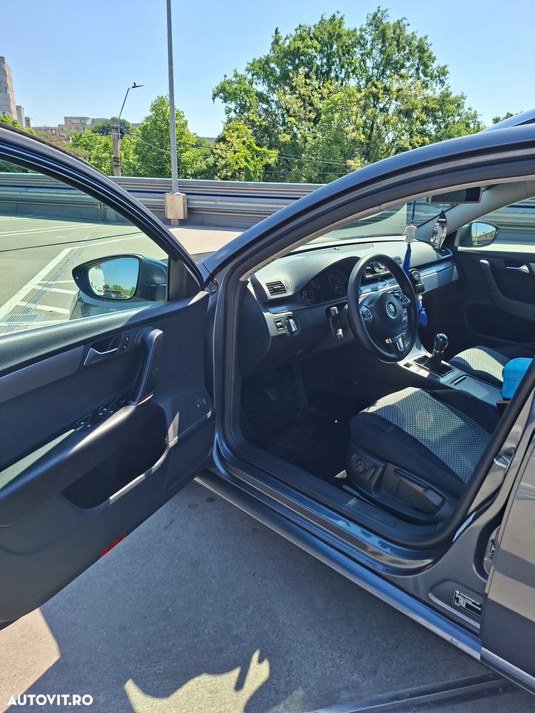 Volkswagen Passat 2.0 TDI BlueMotion Technology Highline - 8