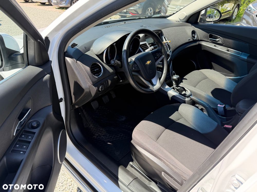 Chevrolet Cruze 1.6 LT - 24