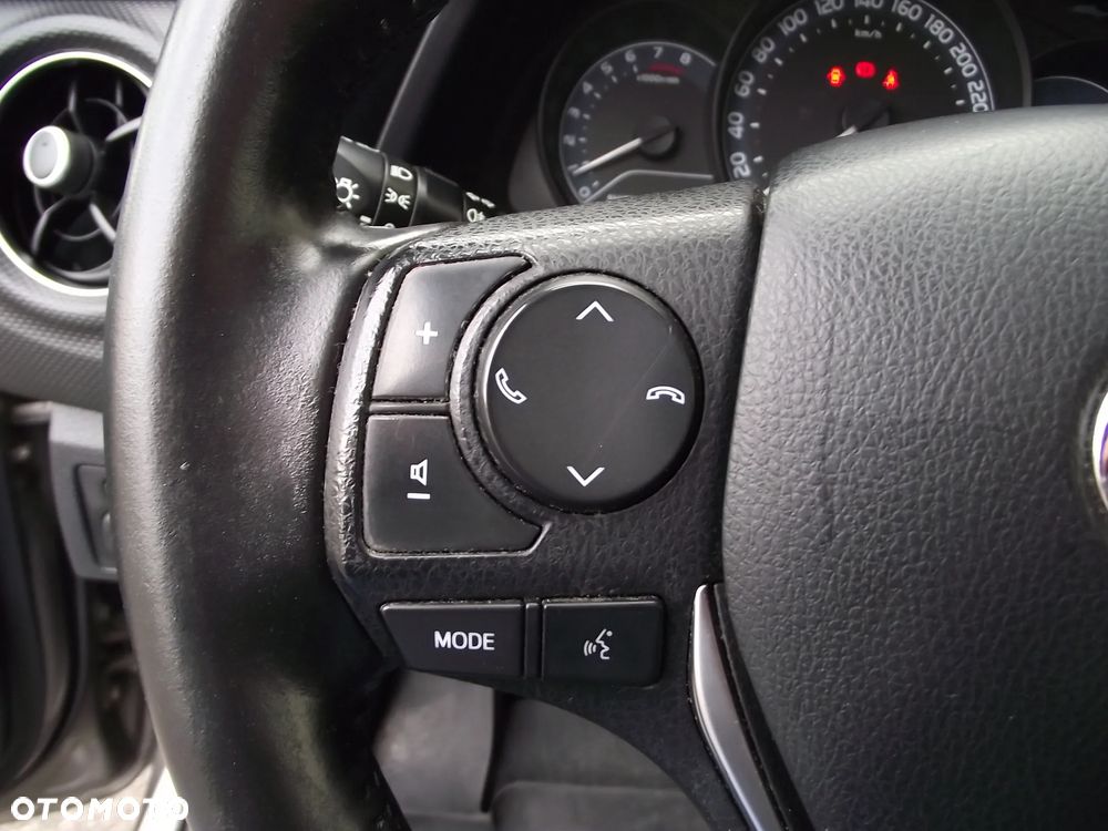 Toyota Auris 1.6 Classic Plus - 23