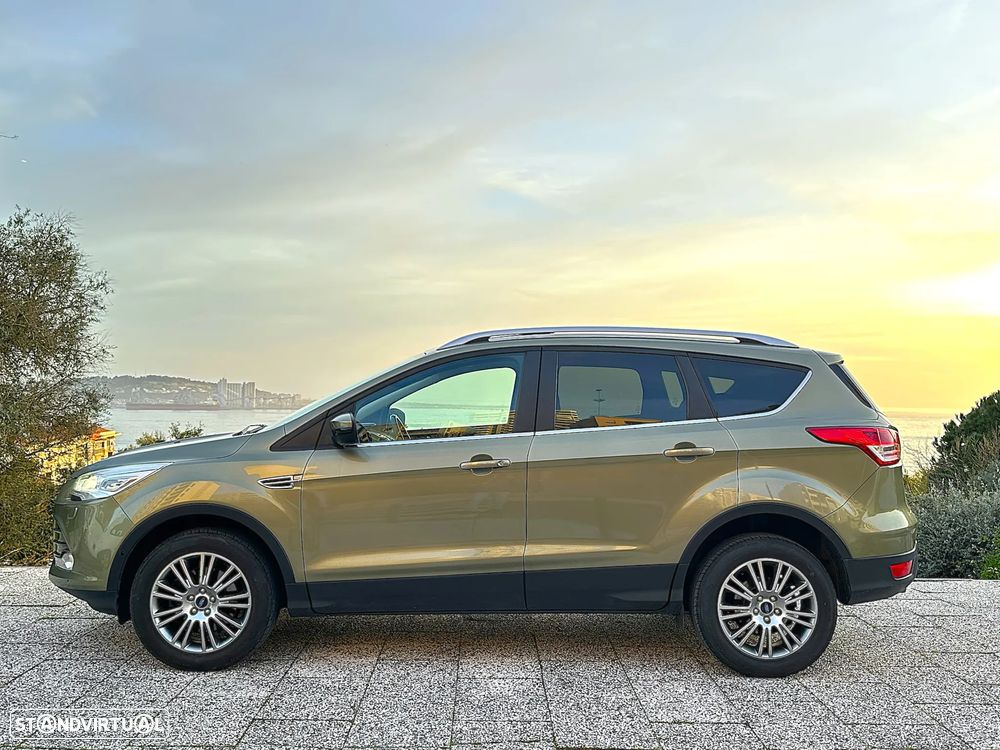 Ford Kuga 2.0 TDCi 4x4 Aut. Titanium - 3